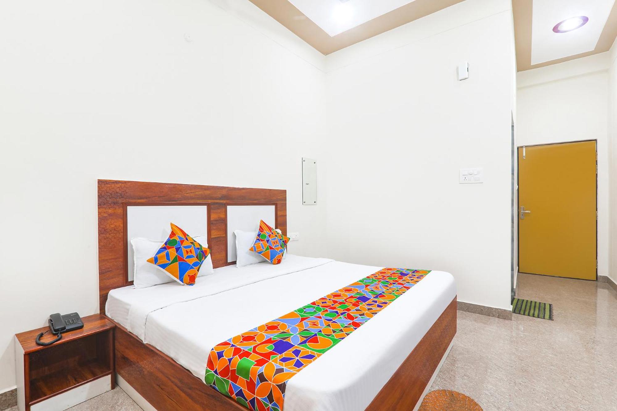 Fabhotel Shree Venkatesh Nileyam Ayodhya Экстерьер фото