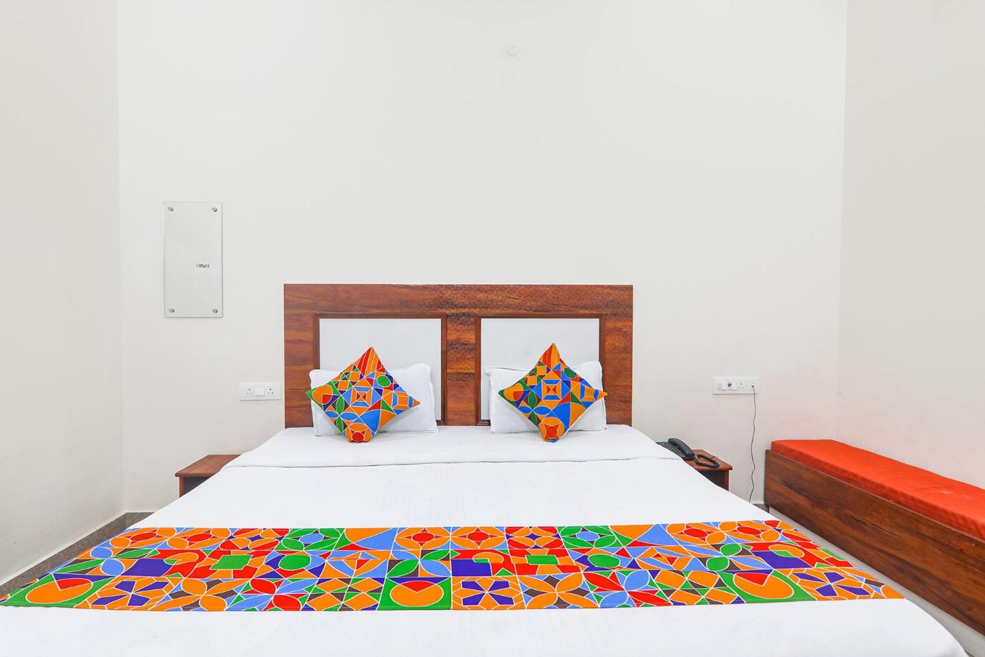 Fabhotel Shree Venkatesh Nileyam Ayodhya Экстерьер фото